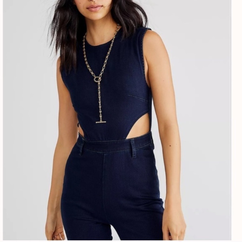 NWT WeWoreWhat Dani Denim Cutout Jumpsuit Dark Wash Blue Size 0 - Picture 4 of 9